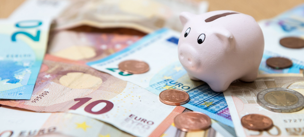 Cómo ahorrar 300€ al mes sin ganar más dinero