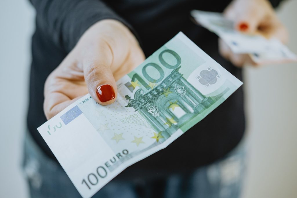 Casos reales de personas que empezaron a invertir con menos de 100€ al mes